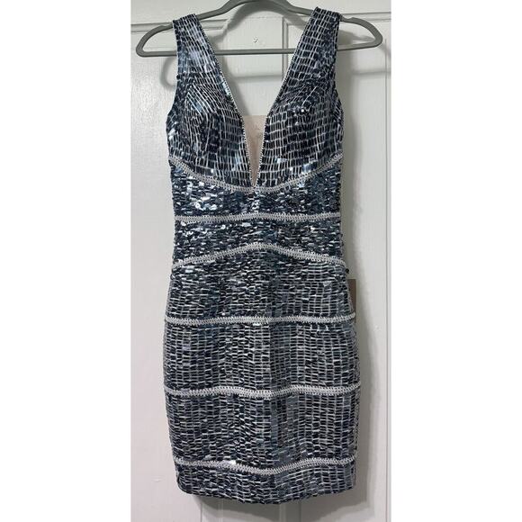 NWT Mandalay Silver Sequin Mini Dress Size 4 #U12336DB - Picture 1 of 16